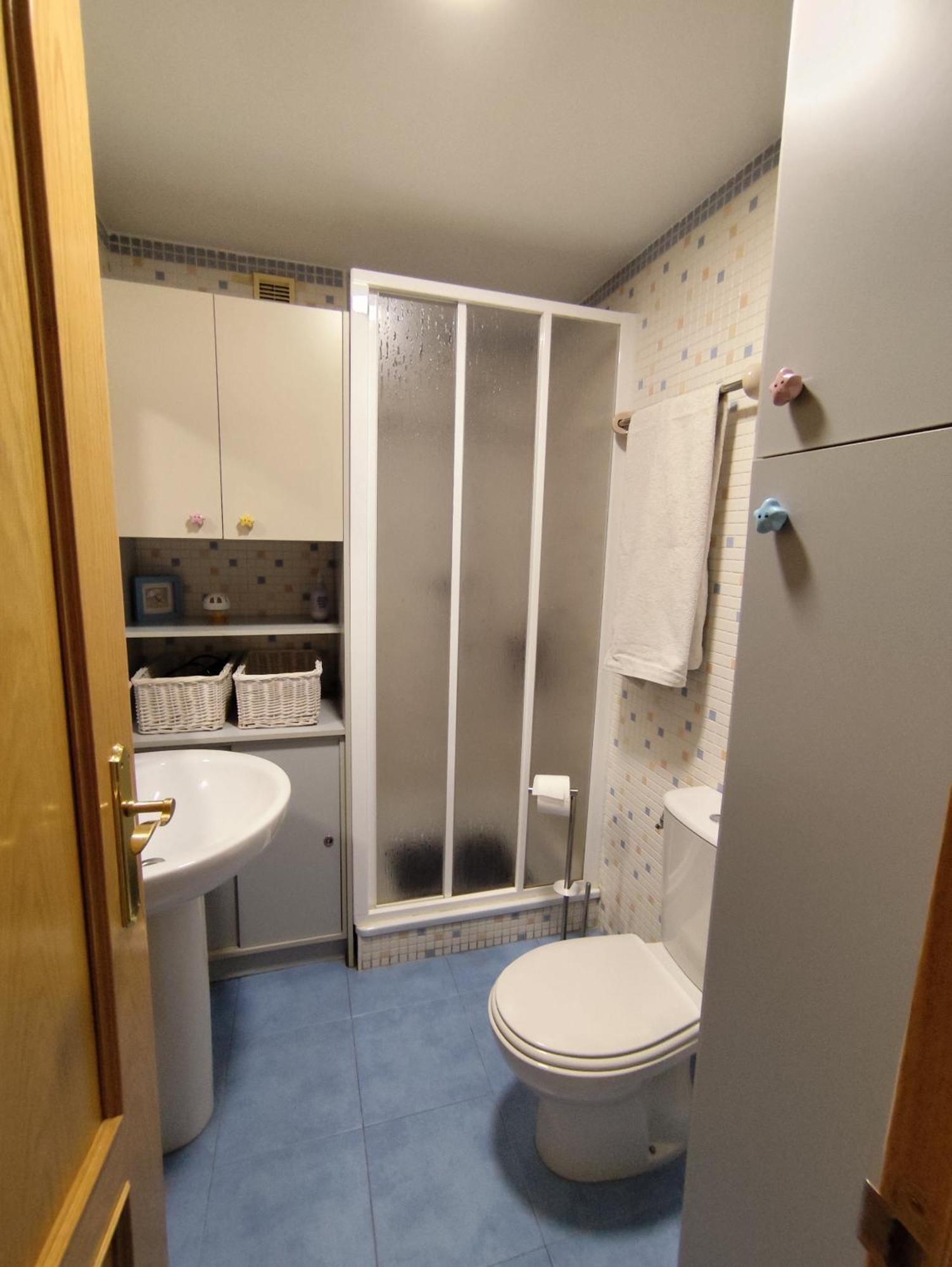 Apartamento De Tres Dormitorios Con Garaje Y Todos Los Servicios Cerca Burgo Buitenkant foto